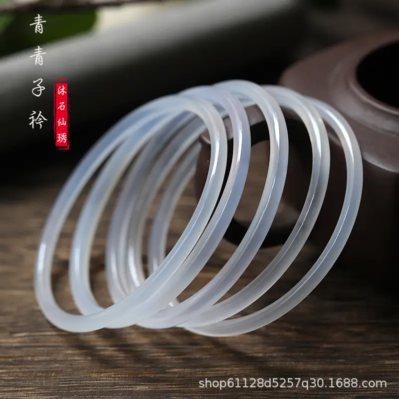 Wholesale Jingle Bracelet Ancient Style Lychee Jelly Chalcedony