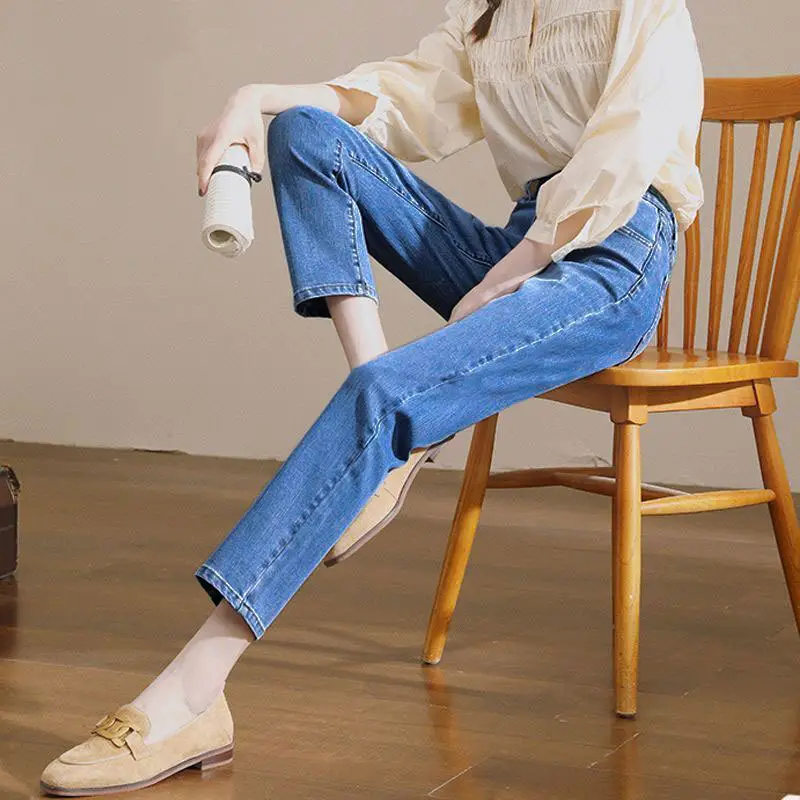 Vintage Small Straight Leg Jeans Women Blue - Image 6