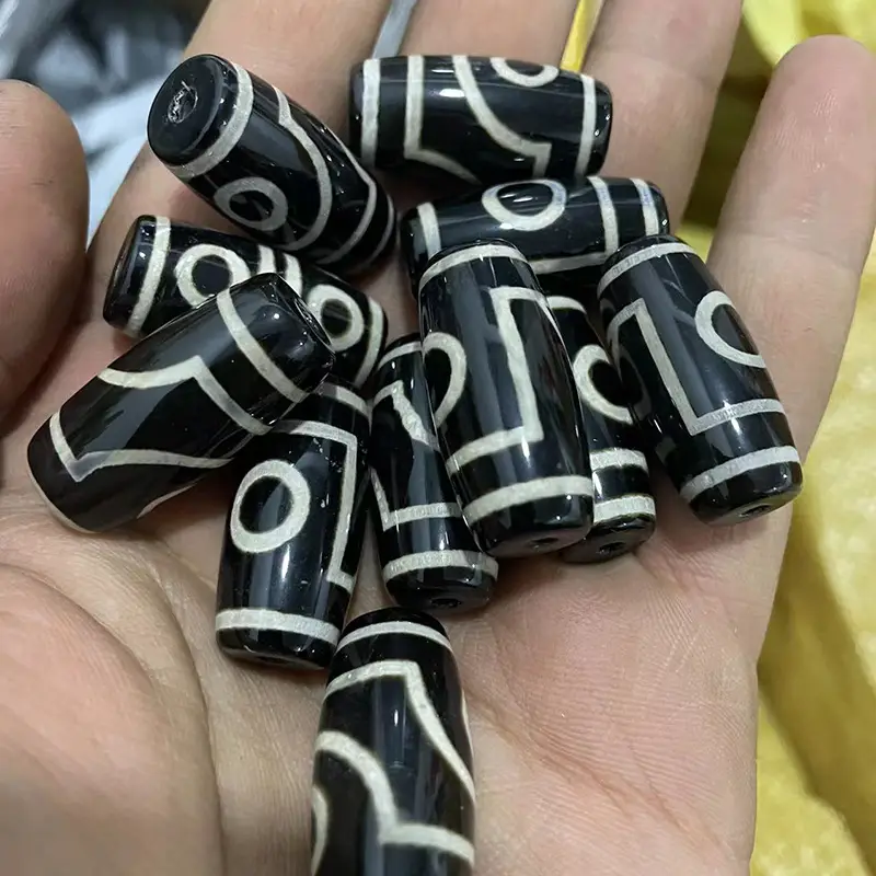 Black & White Xizang Bodhi Beads 30mm High Gloss