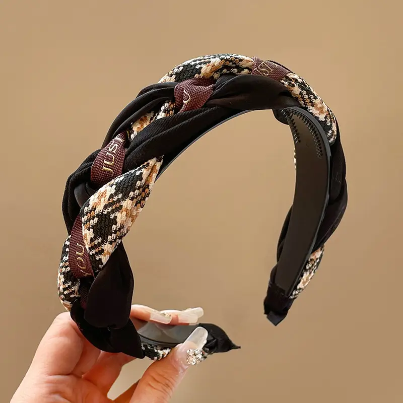 Black Ruched Hair Band for Women High-end Top - Image 13