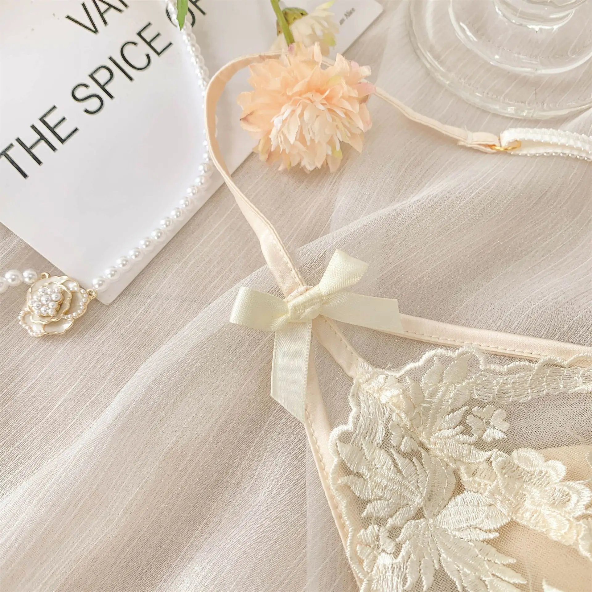 Black Lace Underwear with Floral Bow for Women — feature 13