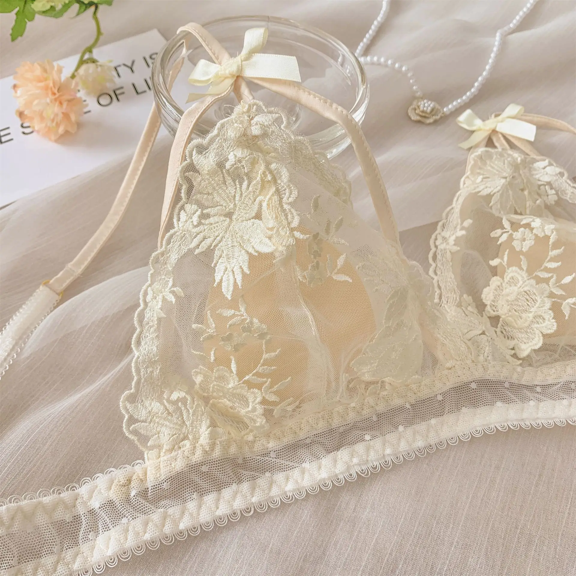 Black Lace Underwear with Floral Bow for Women — feature 5
