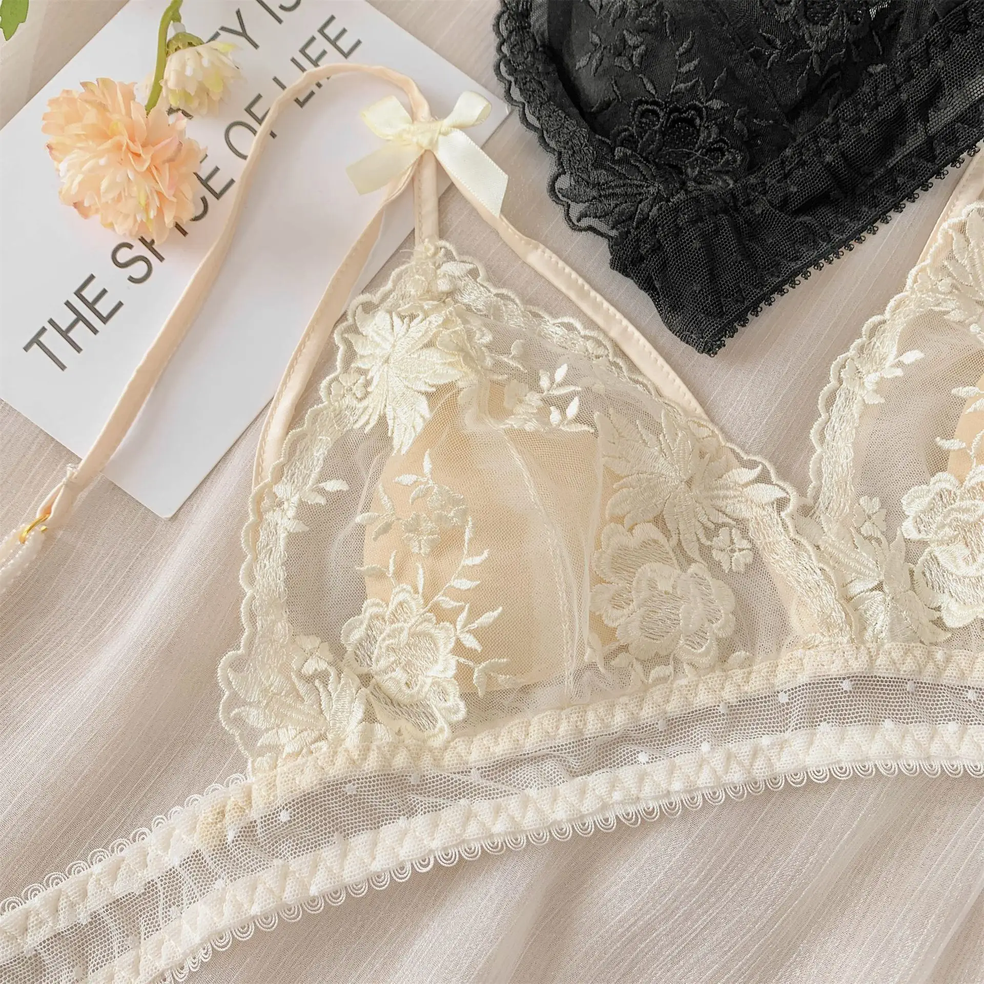 Black Lace Underwear with Floral Bow for Women — feature 7