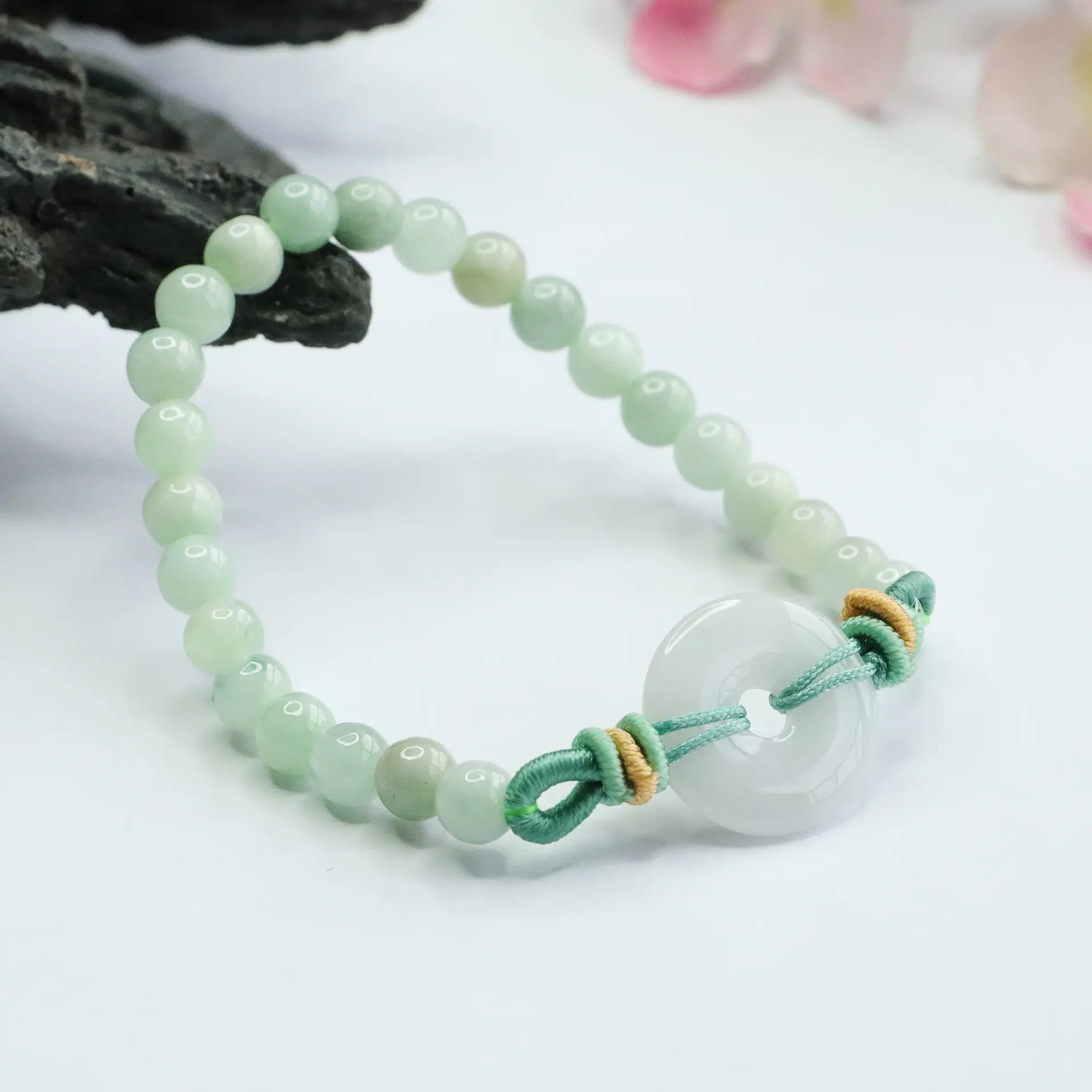 Guan Yu Jade Bracelet Peace Pendant Green White — feature 11