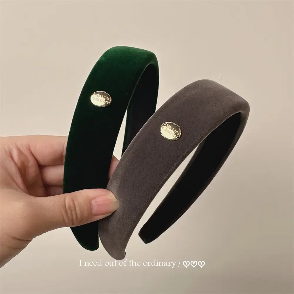 Advanced Sense Black Classic Metal Round Velvet Headband French Retro Elegant Exterior Hair Pressage Hair Clamp Headband — feature 11
