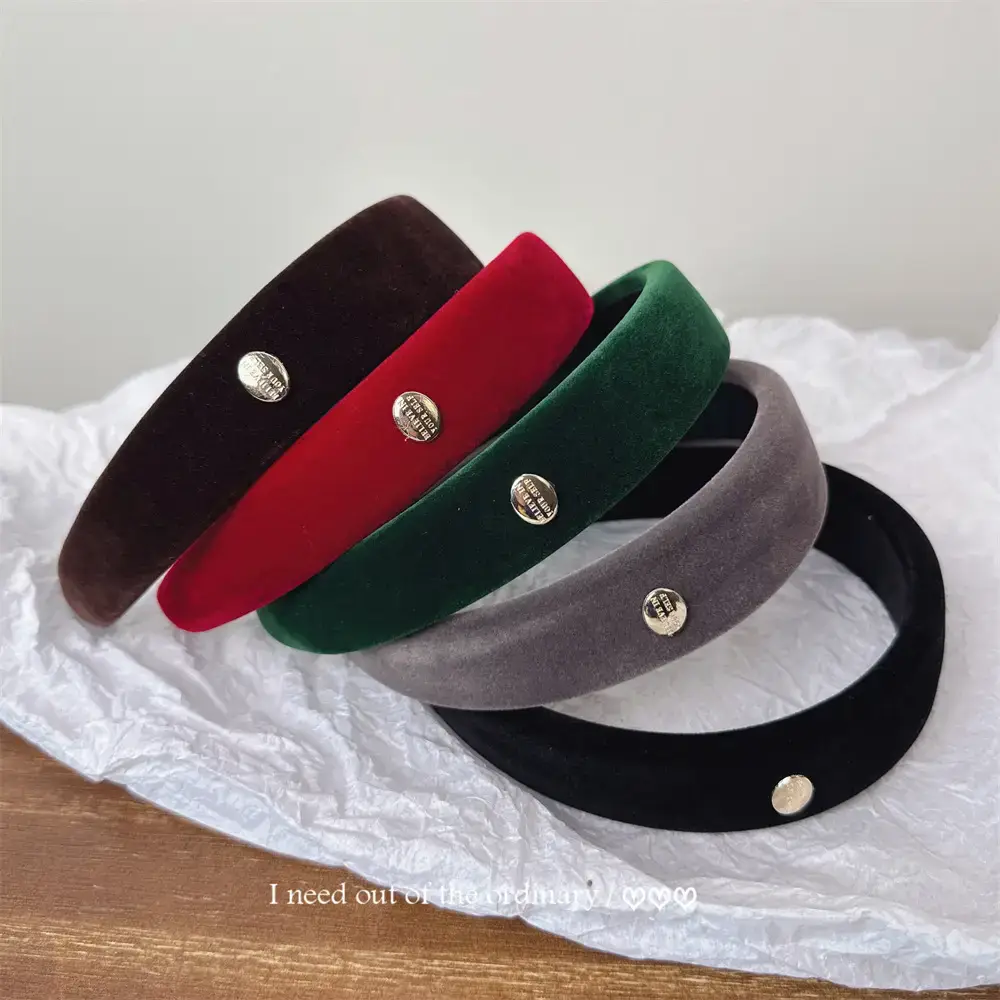 Advanced Sense Black Classic Metal Round Velvet Headband French Retro Elegant Exterior Hair Pressage Hair Clamp Headband — feature 6