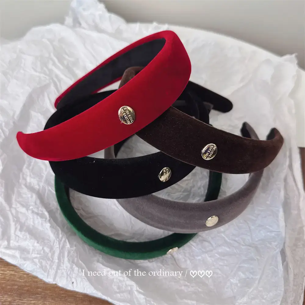 Advanced Sense Black Classic Metal Round Velvet Headband French Retro Elegant Exterior Hair Pressage Hair Clamp Headband — feature 7