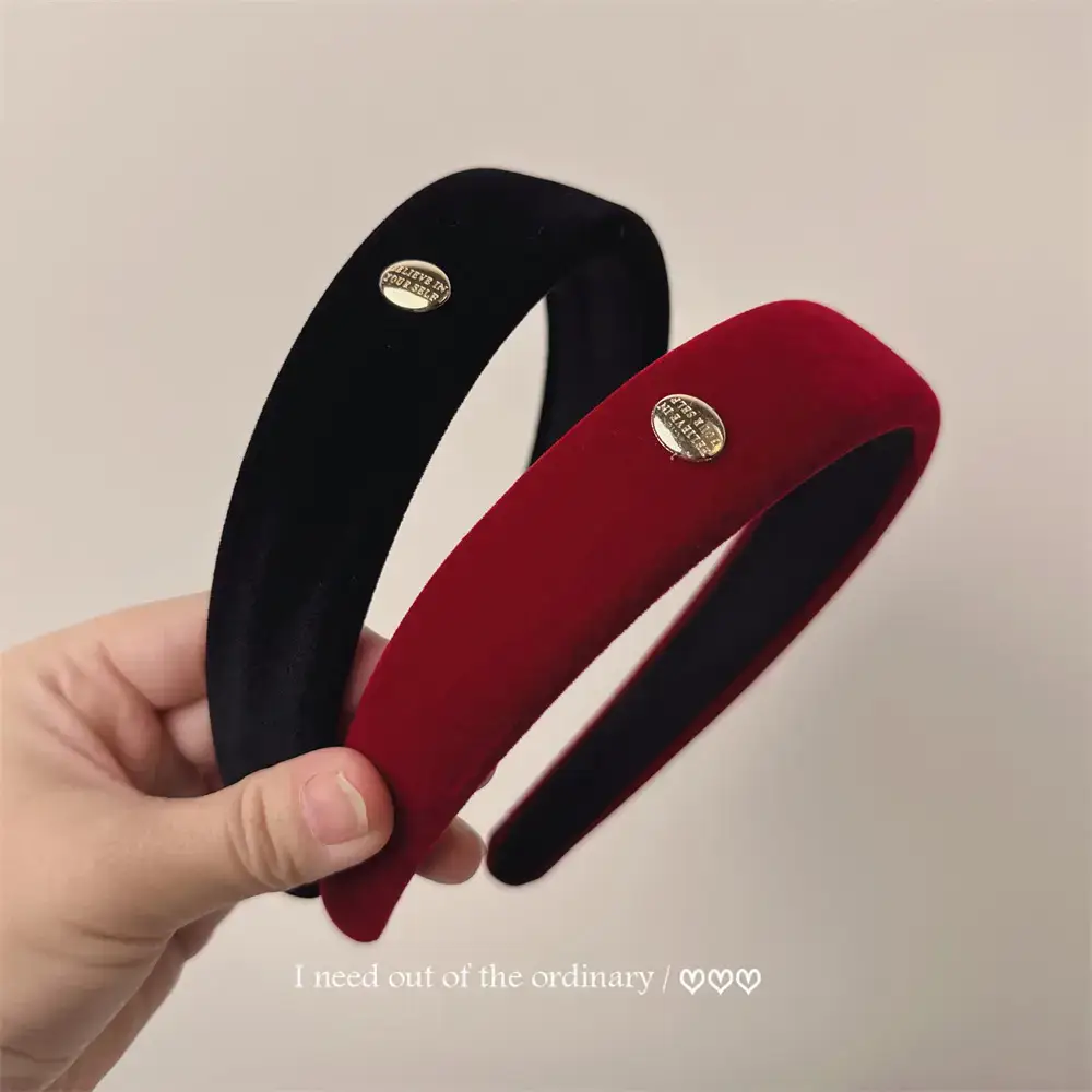 Advanced Sense Black Classic Metal Round Velvet Headband French Retro Elegant Exterior Hair Pressage Hair Clamp Headband — feature 9