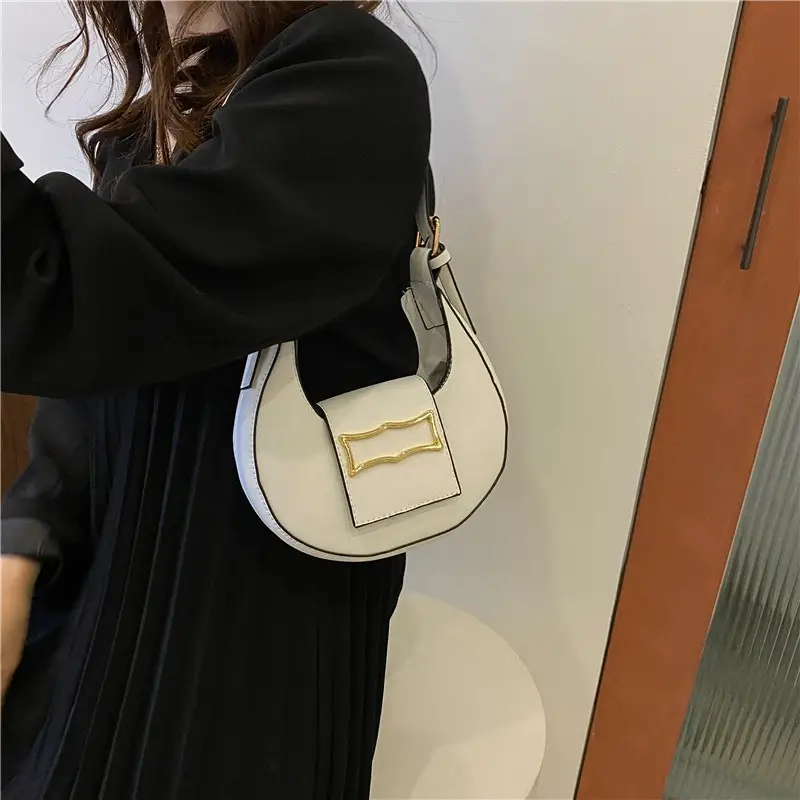 Black Fashionable Shoulder Bag for Women 2022 - Image 10