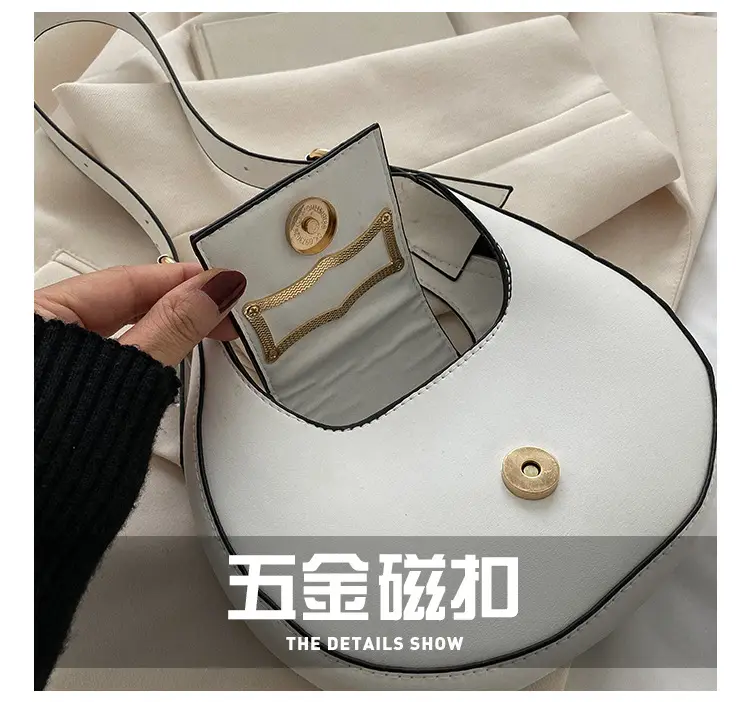 Black Fashionable Shoulder Bag for Women 2022 — feature 1