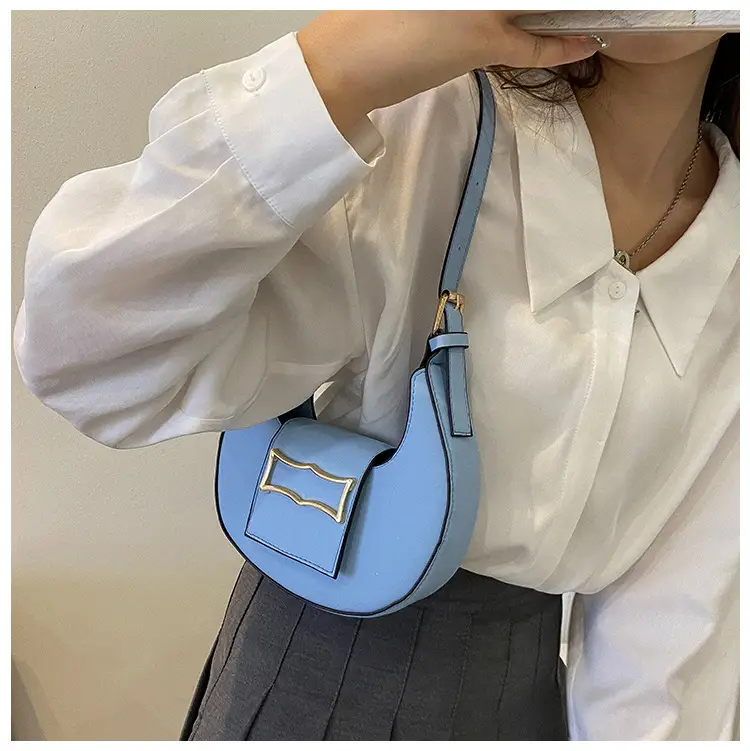 Black Fashionable Shoulder Bag for Women 2022 — feature 10