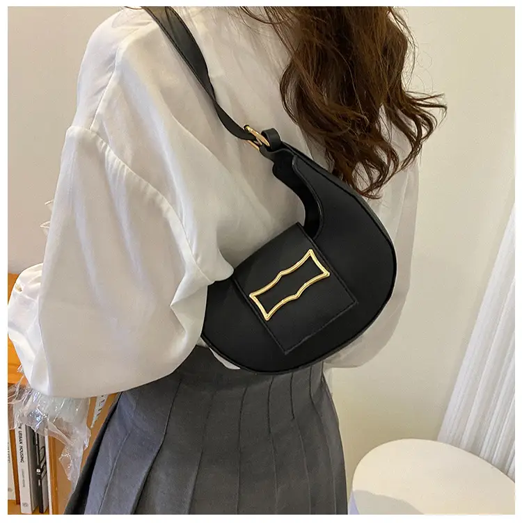 Black Fashionable Shoulder Bag for Women 2022 — feature 13