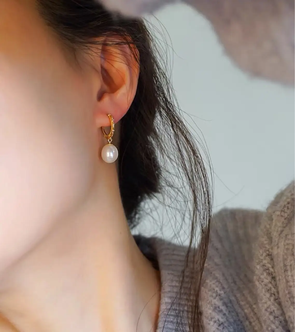 Natural Pearl Earrings Gold Plated Hollow Earrings — feature 4