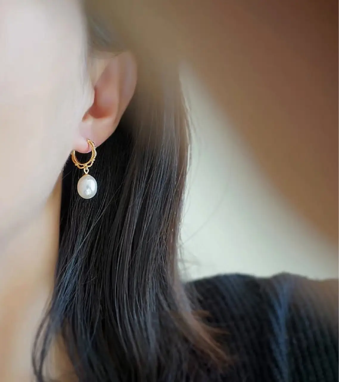 Natural Pearl Earrings Gold Plated Hollow Earrings — feature 5