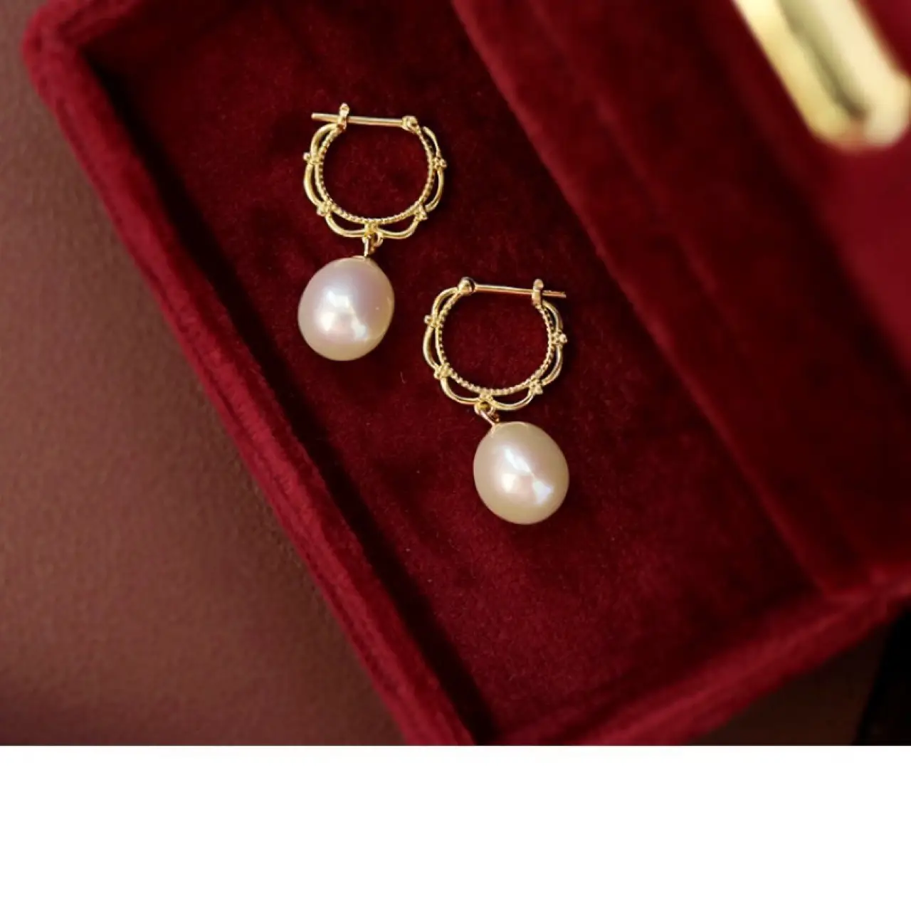 Natural Pearl Earrings Gold Plated Hollow Earrings — feature 7