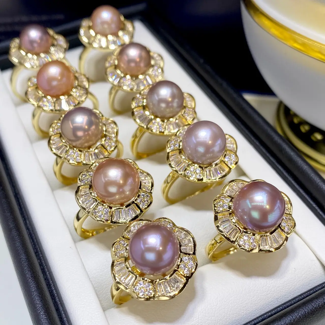 11mm Pink Pearl Ring with 18K Gold Plated Beads - Image 4