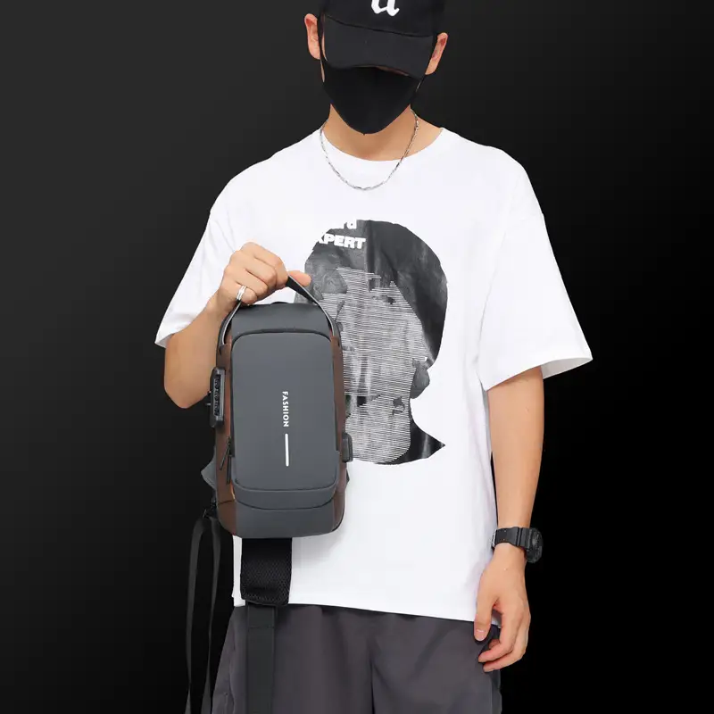 Men's Black Textured Crossbody Bag 2025 Winter — feature 1