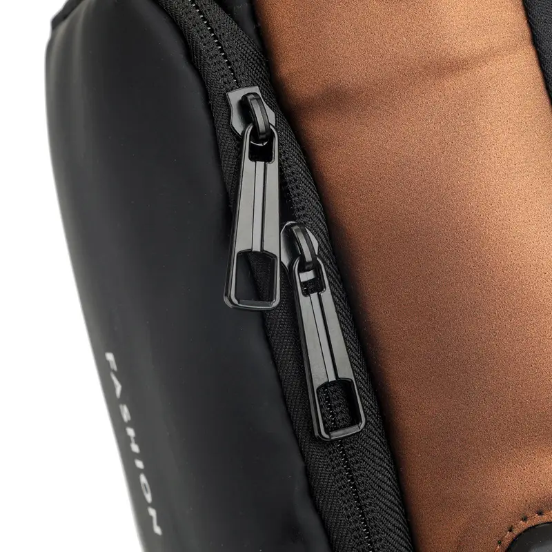 Men's Black Textured Crossbody Bag 2025 Winter — feature 25