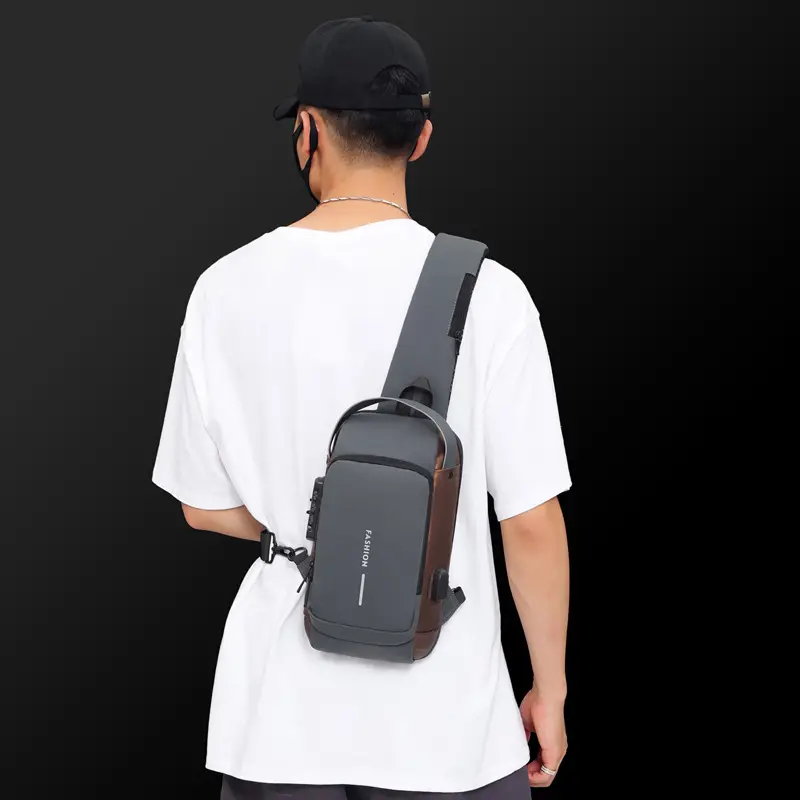 Men's Black Textured Crossbody Bag 2025 Winter — feature 3