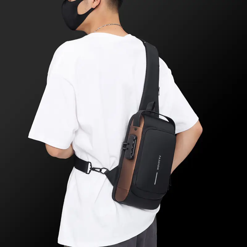 Men's Black Textured Crossbody Bag 2025 Winter — feature 6