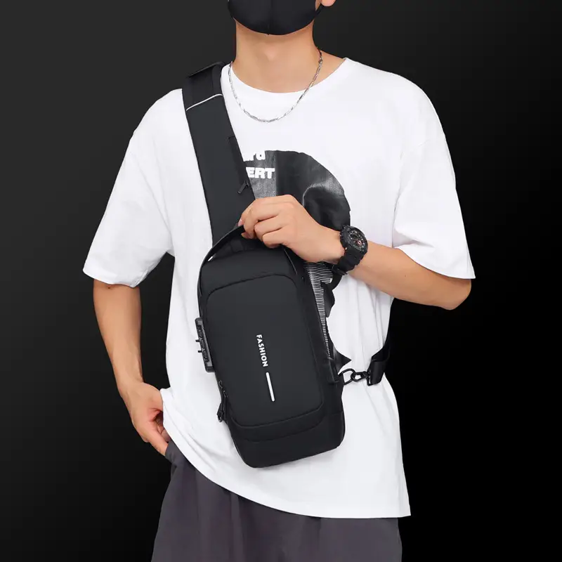 Men's Black Textured Crossbody Bag 2025 Winter — feature 8
