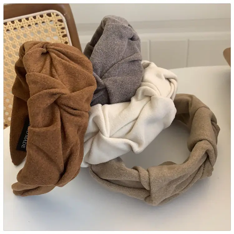 Milk Tea Pleated Wide Brim Headband 2022 Winter — feature 1