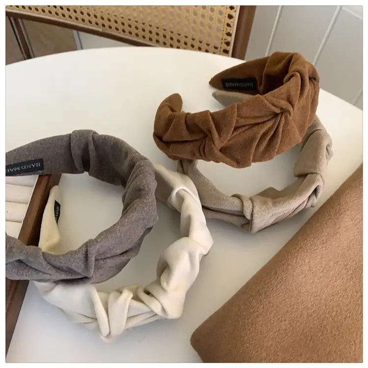 Milk Tea Pleated Wide Brim Headband 2022 Winter — feature 3