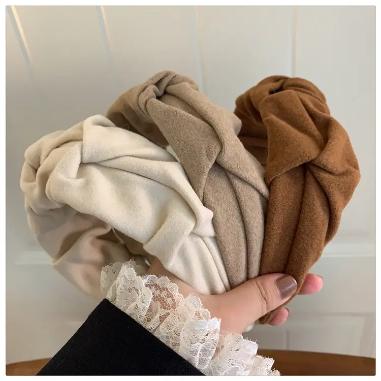 Milk Tea Pleated Wide Brim Headband 2022 Winter — feature 4