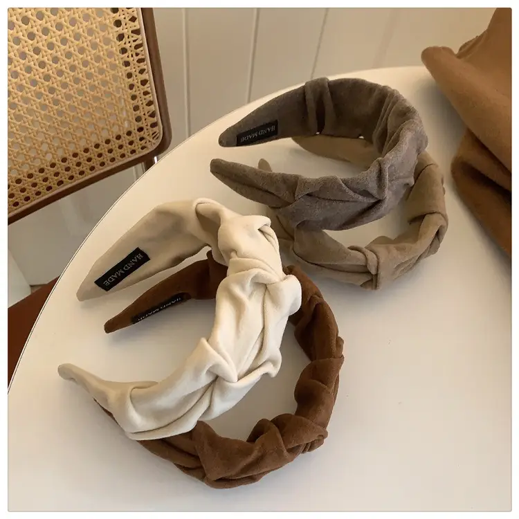 Milk Tea Pleated Wide Brim Headband 2022 Winter — feature 7