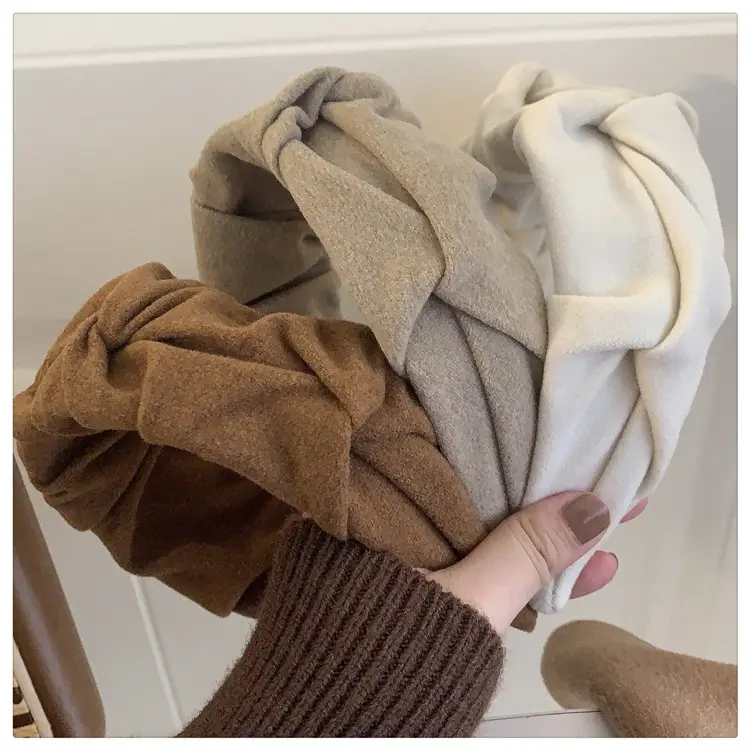 Milk Tea Pleated Wide Brim Headband 2022 Winter — feature 9