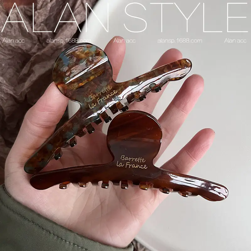 Women's Acetic Acid Coffee Shark Hair Clip Large — feature 13