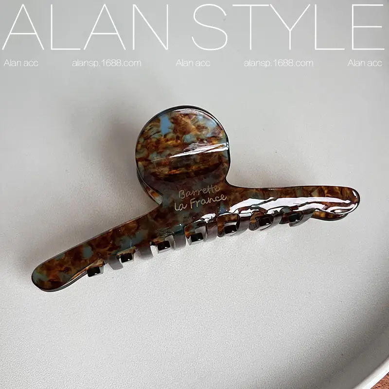 Women's Acetic Acid Coffee Shark Hair Clip Large — feature 15