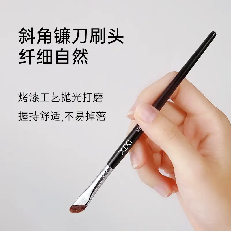 Xixi Sickle Eyeliner Brush Fine Oblique Head - Image 5