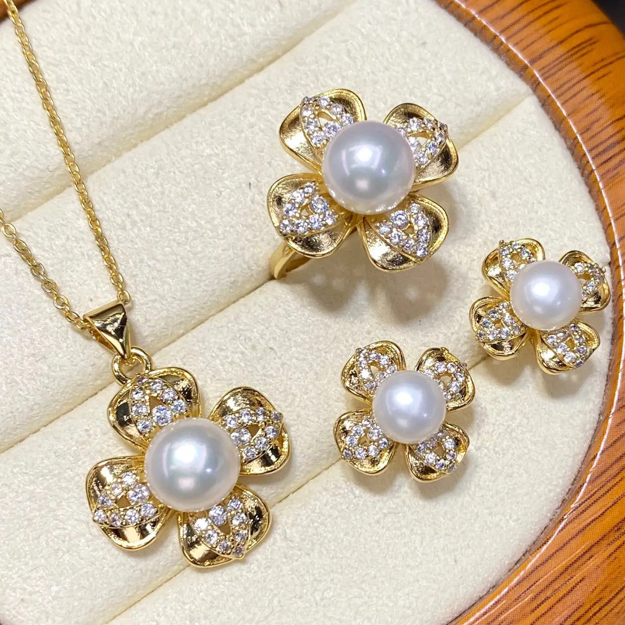 2025 Pearl Flower Earrings Set Gold Plated — feature 5