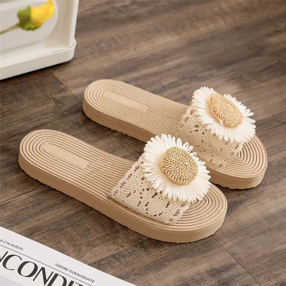 Ethnic Style Imitation Straw Travel Espadrille Women's Sandals, Trbottomy Outer Wear Flip-Flops, Fashionable Beach Flower Flip-Flops for Women