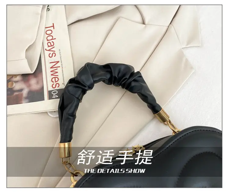 Women's Red Heart Crossbody Bag 2022 — feature 6