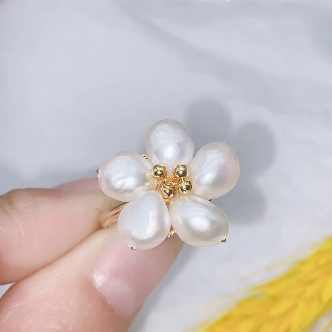 Sweet Light Luxury Five-Petal Pearl Ring - Image 7