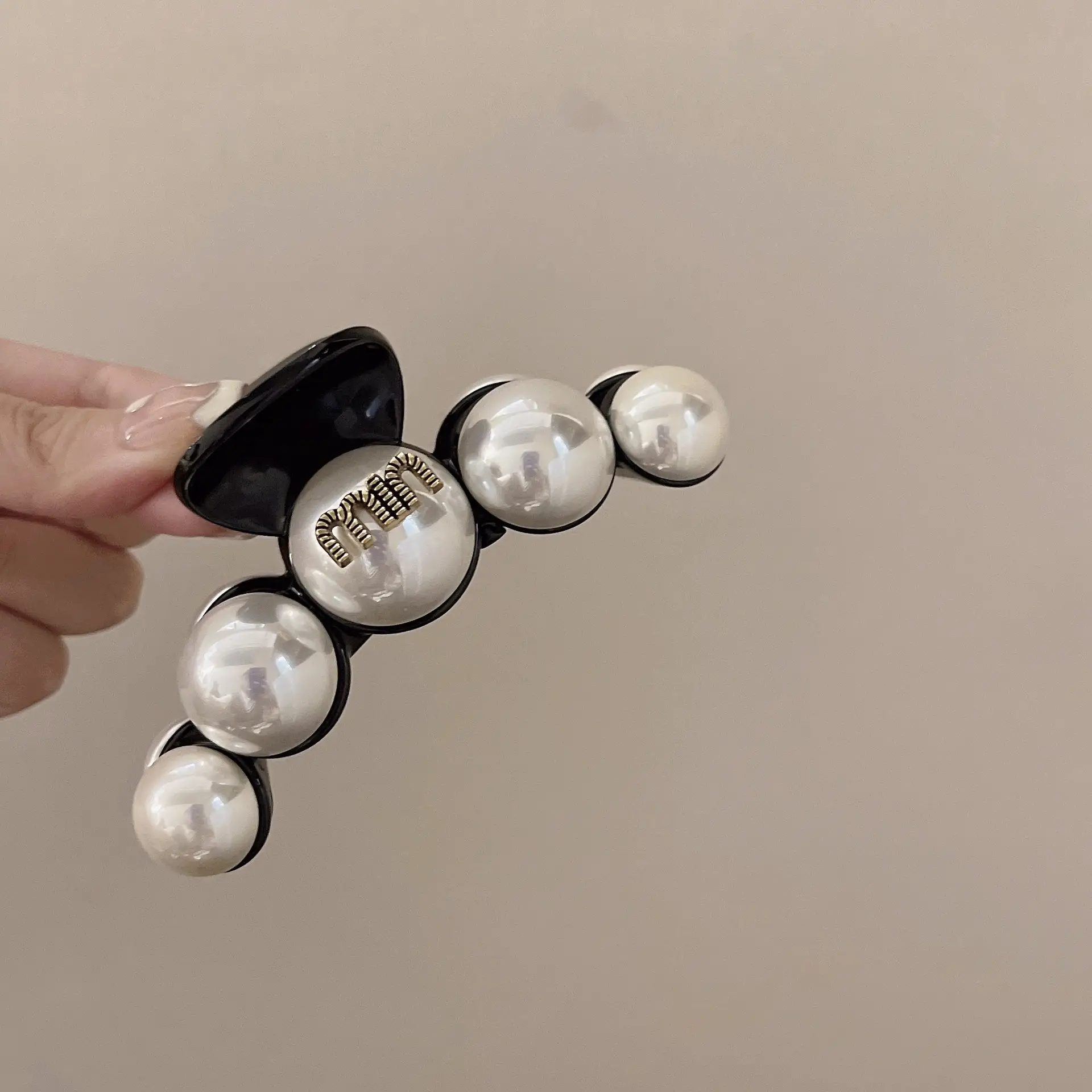 Korean Style Pearl Hairpin Clips Set of 5 - Image 5