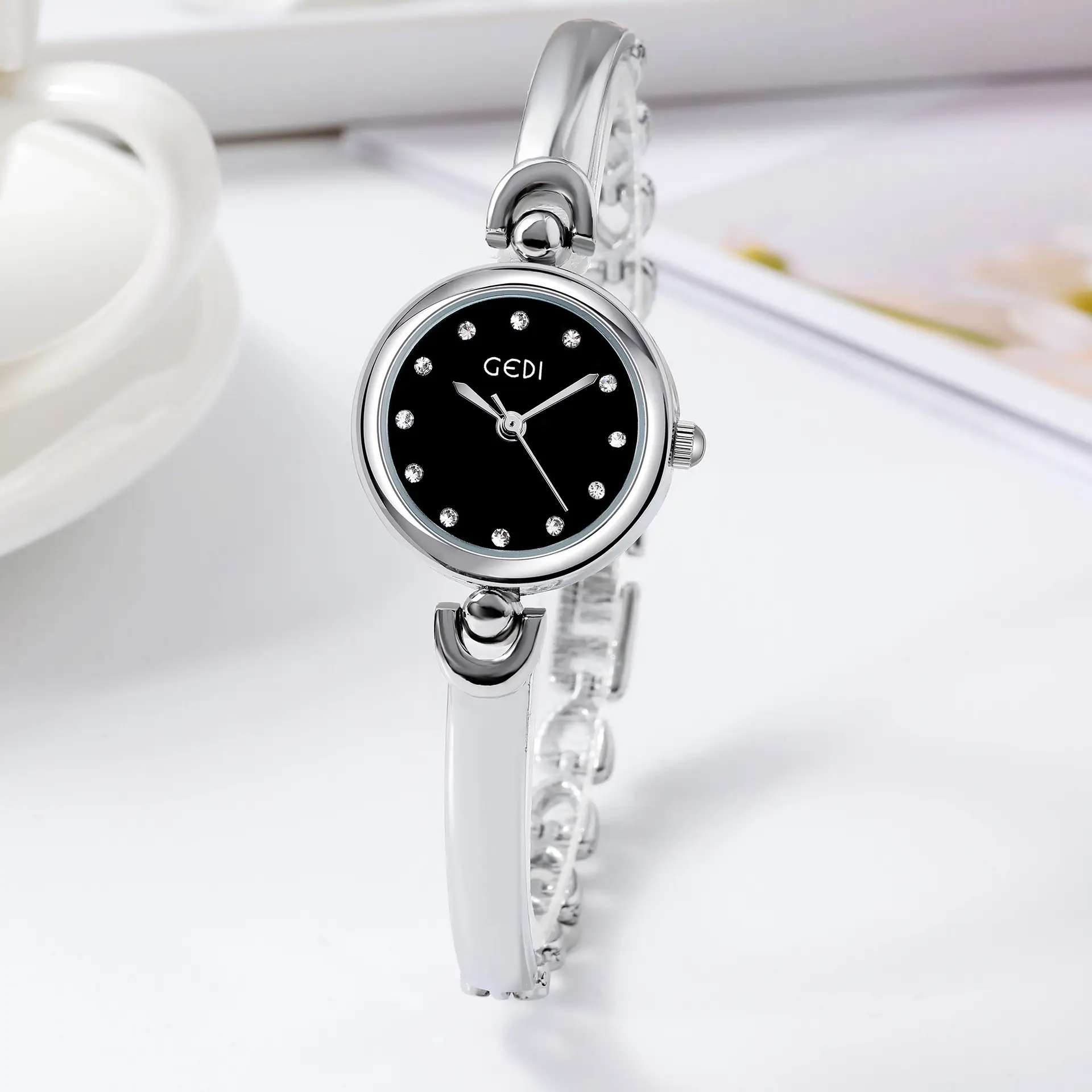 Goldie Ins Style Quartz Bracelet Watch - Image 8