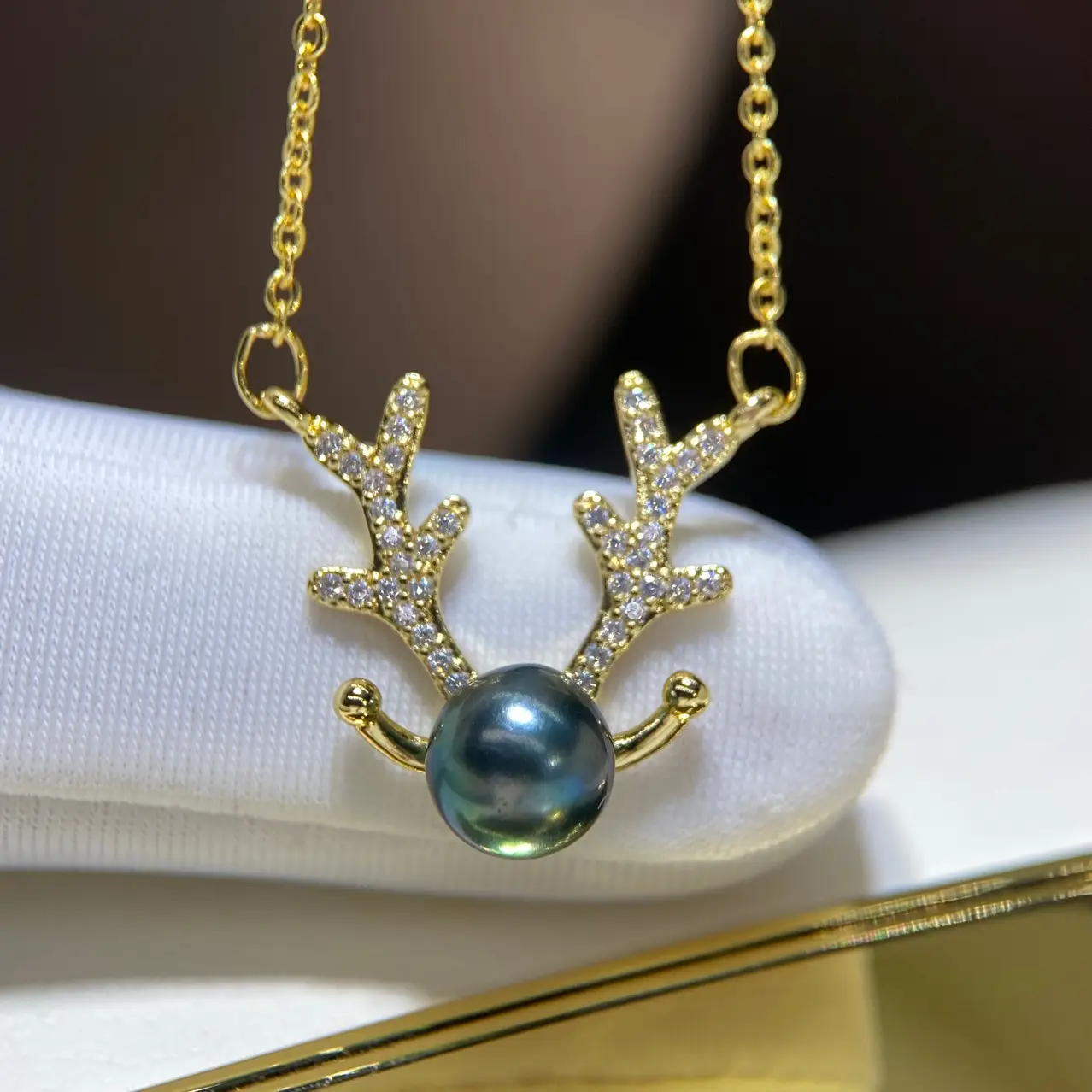 Natural Black Pearl Tahiti Peacock Necklace - Image 4