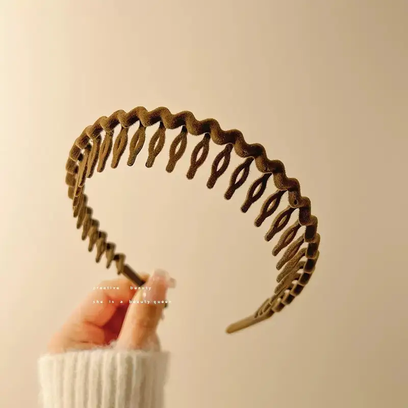 Flocking Hair Band for Women with Teeth Design - Image 3