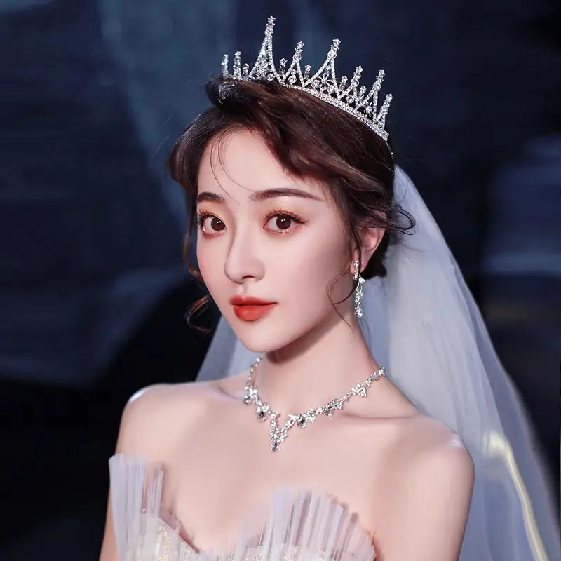 Korean Mori Style Crystal Diamond Hair Crown for Bride - Image 4