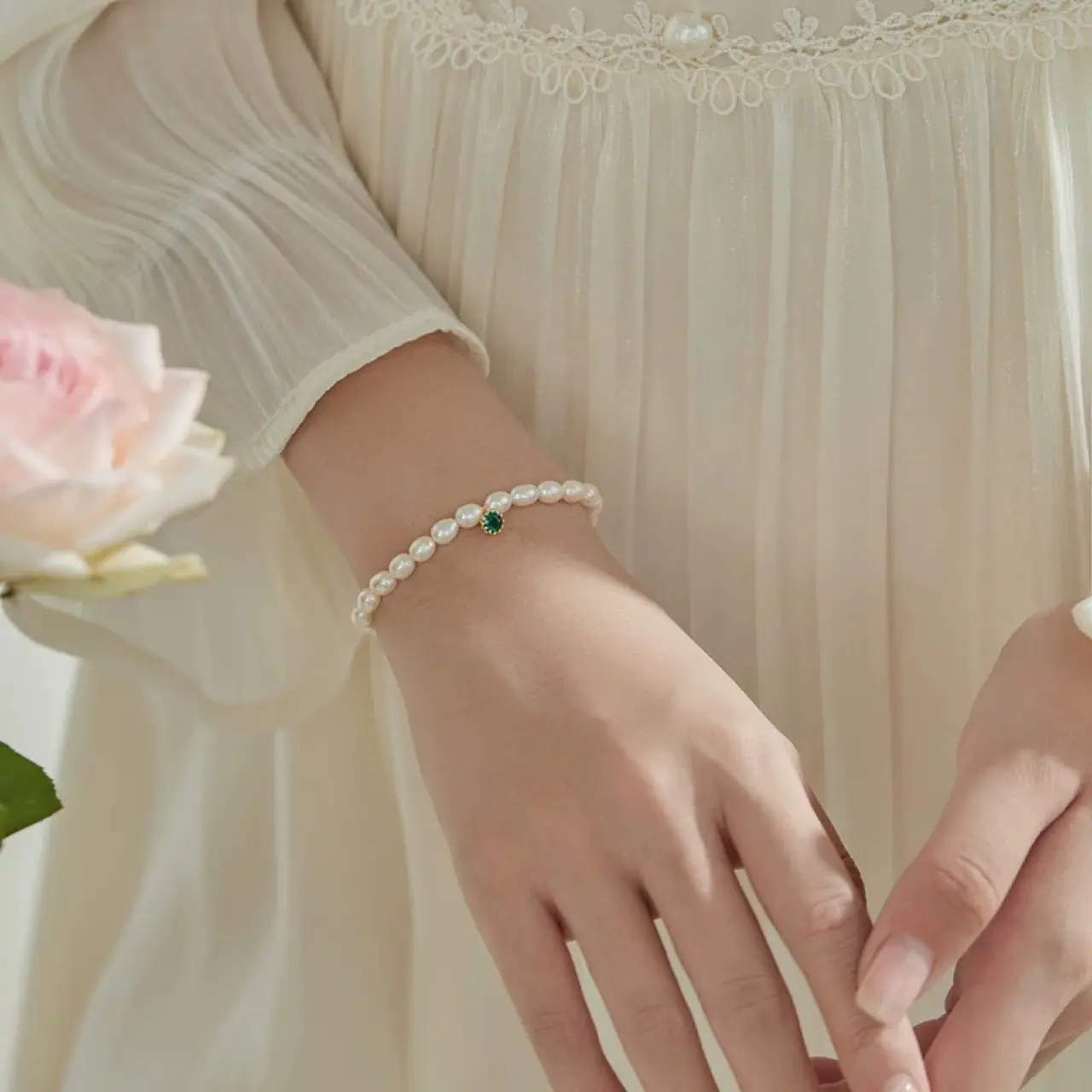 Natural Pearl Bracelet for Women Elastic Average Size - Image 2