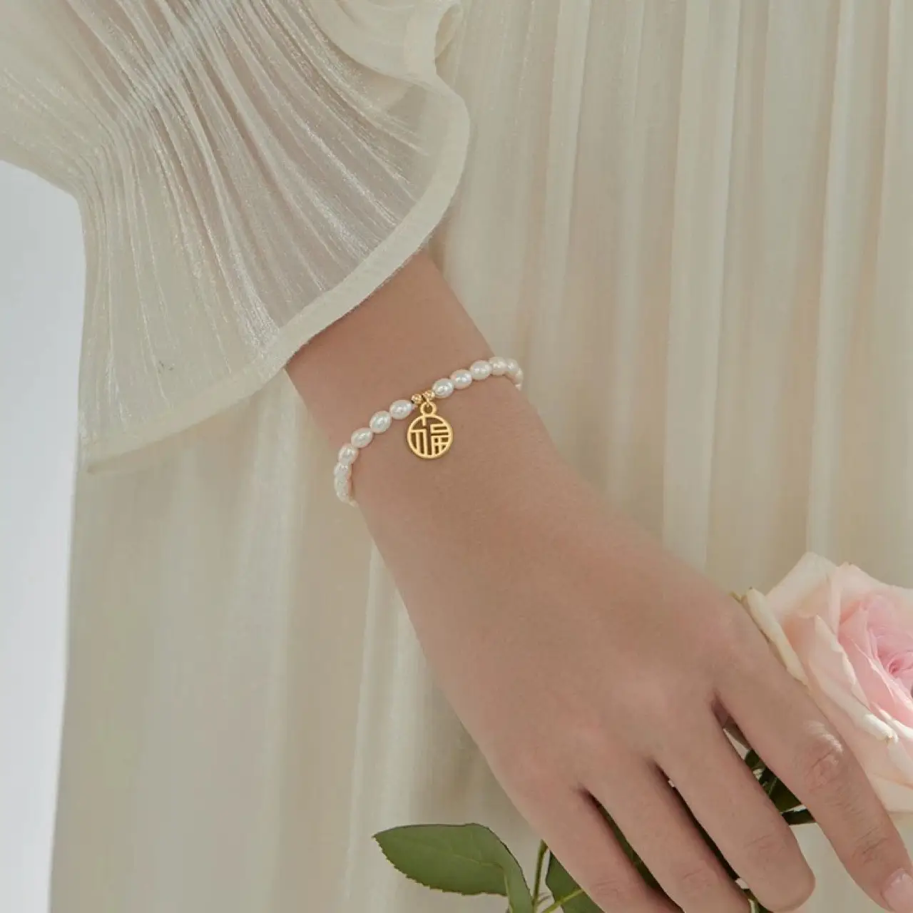 Natural Pearl Bracelet for Women Elastic Average Size - Image 3