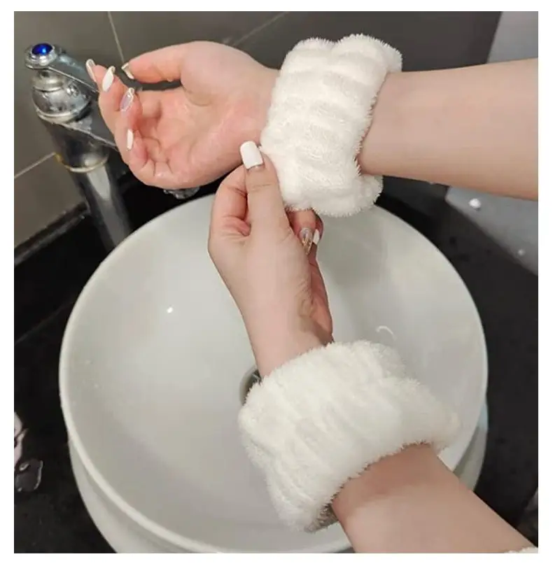 Plush Red White Wristband for Women — feature 13