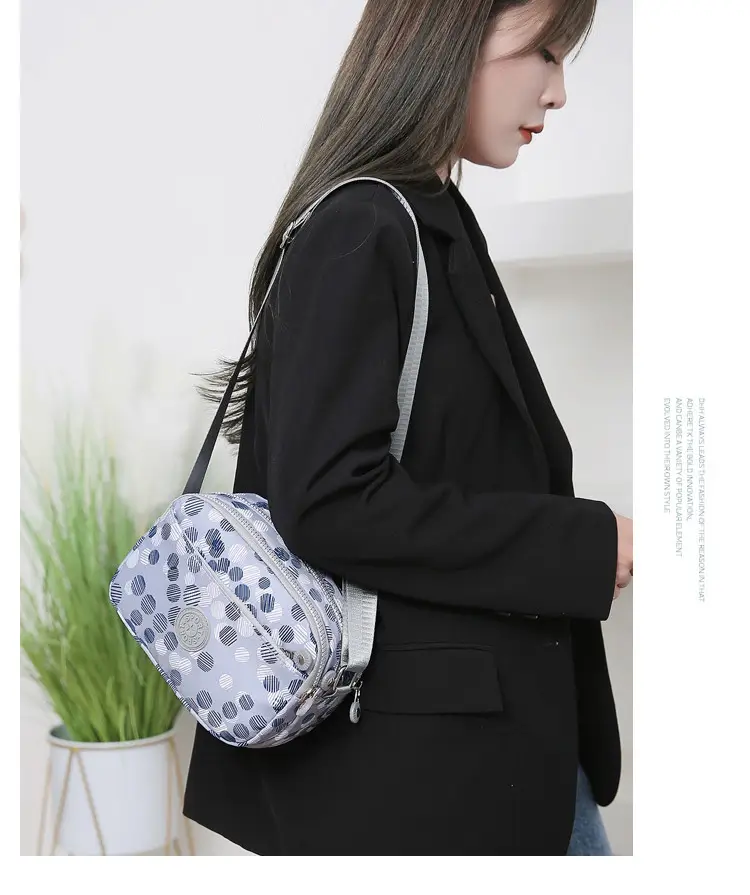 Waterproof Printed Women's Shoulder Bag Black White Yellow — feature 17
