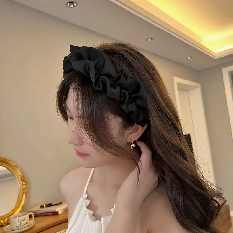 Elegant Black Pleated Hair Hoop for Women - Image 12