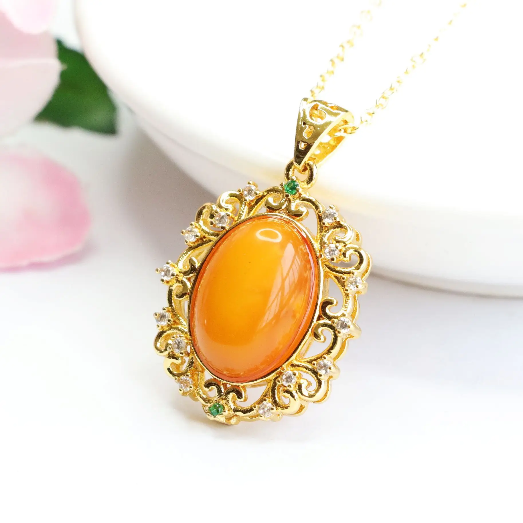Guan Yu Amber Pendant Necklace with Gold Plating - Image 4