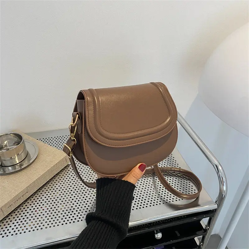 Women's Brown One-shoulder Crossbody Bag Winter 2022 - Image 6