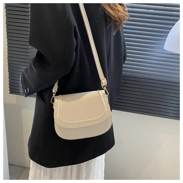 Women's Brown One-shoulder Crossbody Bag Winter 2022 — feature 16